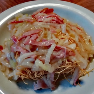 白菜とベーコンのパリパリ皿うどん